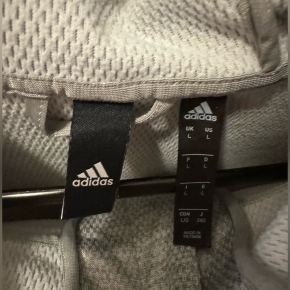Adidas Men's Jacket. Size Medium. Gray with hood ands pockets. Never worn - Picture 4 of 6